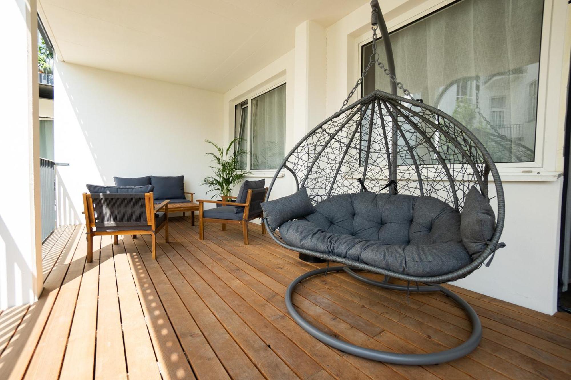 Bright Stylish Apartment With A Huge Terrace In A Top Location Vienna Exterior photo